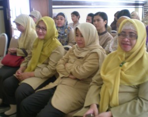 Karyawan/dosen