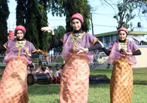 tari sumbawa